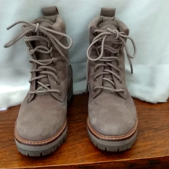 Timberland Shoes - Timberland Boots size 6